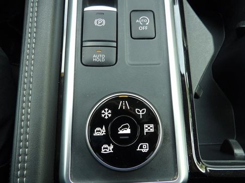 Used 2025 Nissan Pathfinder Platinum w/ Cargo Package AWD/4WD image 25