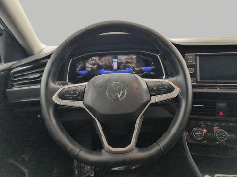 Used 2023 Volkswagen Jetta SE FWD image 5