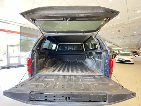 Used 2017 Ford F150 Platinum w/ Equipment Group 701A Luxury AWD/4WD image 27