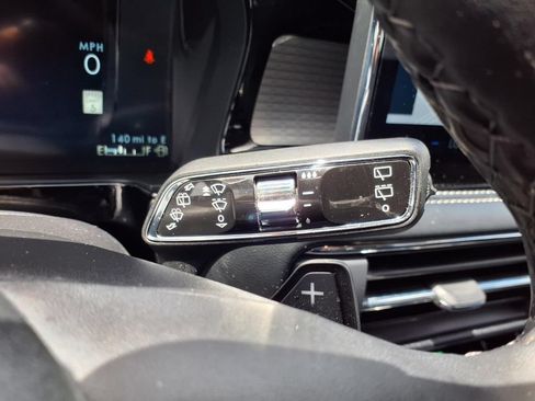 Certified 2025 Lincoln Corsair FWD image 18