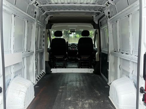 Used 2021 RAM ProMaster 2500 FWD image 3