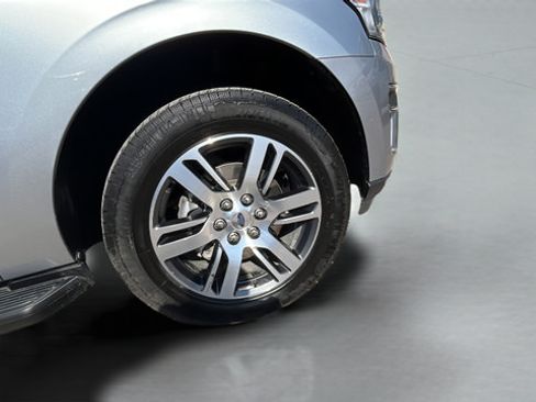 Used 2024 Ford Expedition Limited AWD/4WD image 30