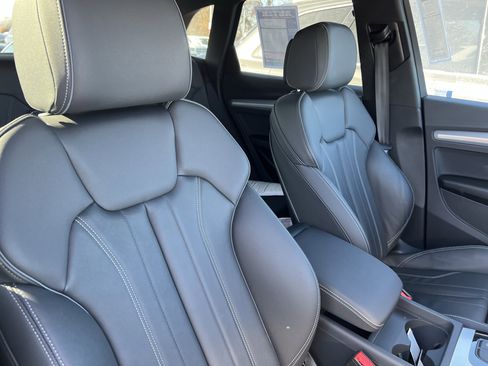 Used 2025 Audi Q5 2.0T Premium image 35