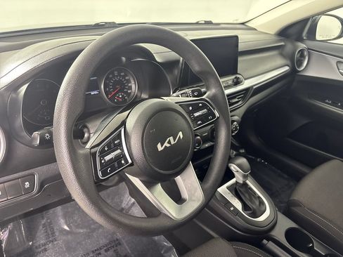 Used 2023 Kia Forte LXS w/ LXS Technology Package FWD image 16