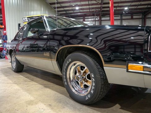 Used 1987 Oldsmobile Cutlass Supreme Salon image 31