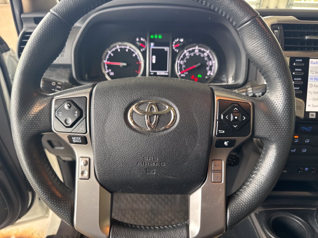 Used 2022 Toyota 4Runner Limited AWD/4WD image 30