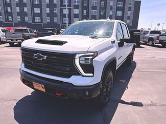 Used 2025 Chevrolet Silverado 2500 LTZ w/ LTZ Plus Package AWD/4WD video 1