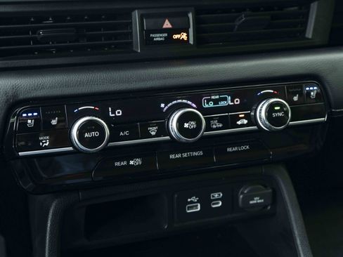 Certified 2024 Honda Pilot Elite image 34