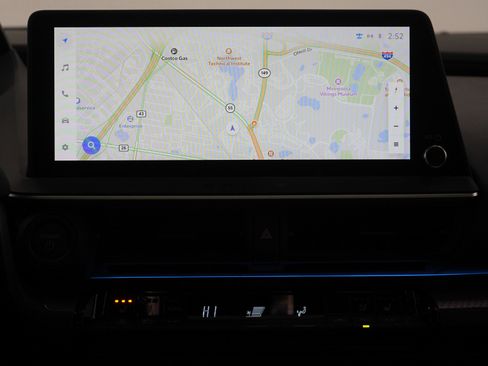 Used 2024 Toyota Prius Limited image 16