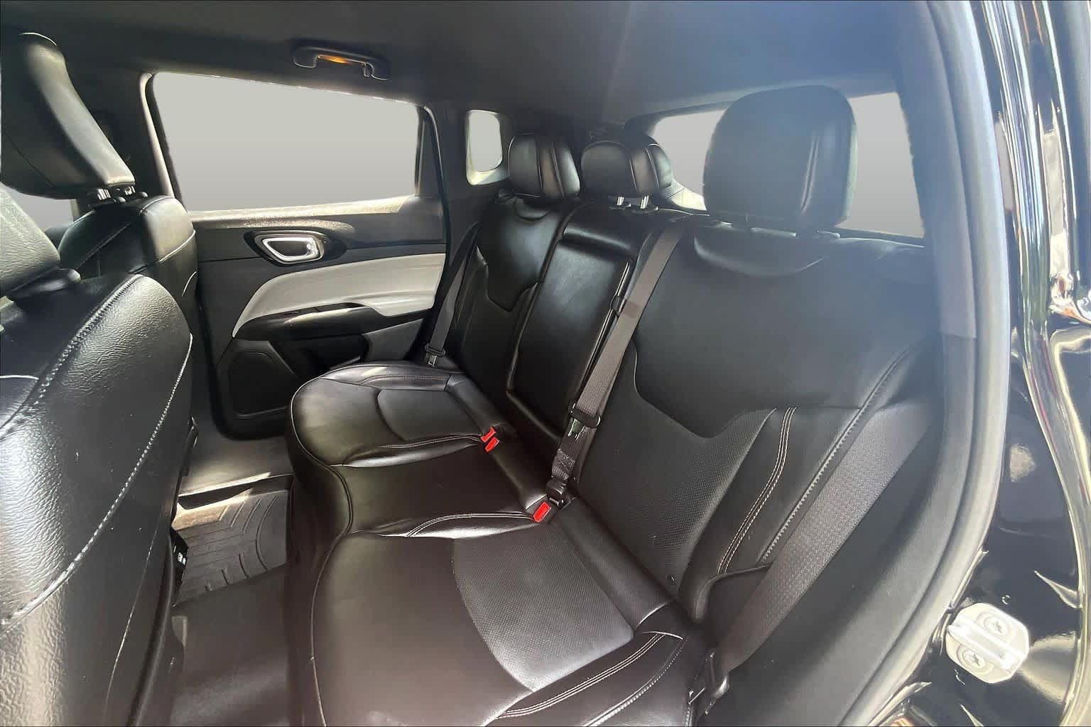 Used 2023 Jeep Compass Limited AWD/4WD image 19