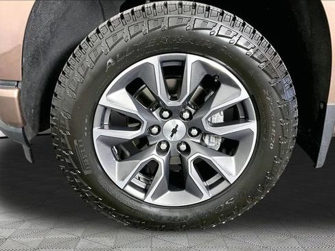 Used 2019 Chevrolet Silverado 1500 RST AWD/4WD image 31