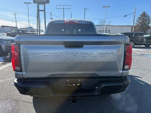 Used 2025 Chevrolet Colorado ZR2 w/ Technology Package image 4