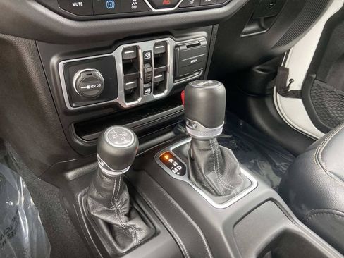 Used 2024 Jeep Wrangler Unlimited Sahara w/ Safety Group AWD/4WD image 40
