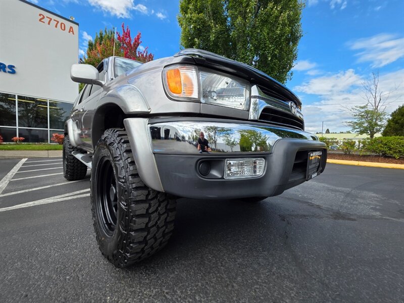 Used 2002 Toyota 4Runner SR5 AWD/4WD image 10