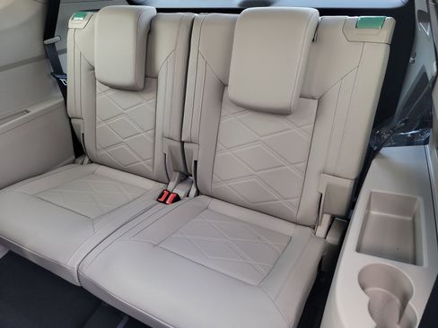 New 2026 Volkswagen Atlas SE FWD image 13