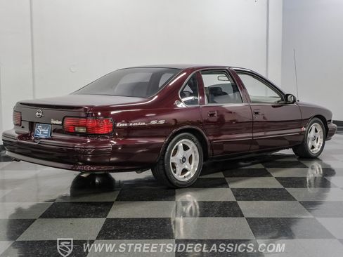Used 1996 Chevrolet Impala SS RWD image 12