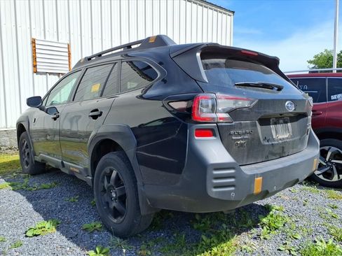Used 2022 Subaru Outback Wilderness w/ Wilderness Package AWD/4WD image 11