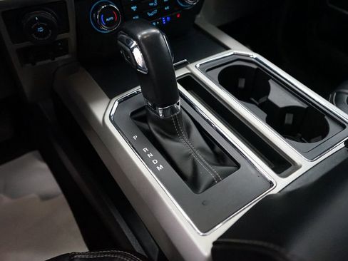 Used 2019 Ford F150 Lariat image 39