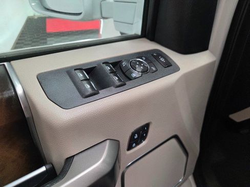 Used 2019 Ford F250 Limited w/ FX4 Off-Road Package image 36