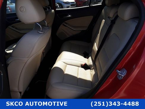 Used 2017 Mercedes-Benz GLA 250 image 14