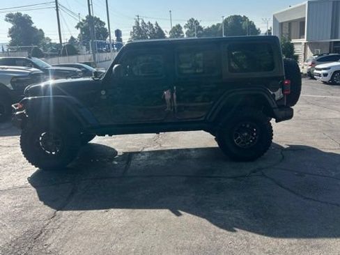Used 2020 Jeep Wrangler Unlimited Sahara AWD/4WD image 11