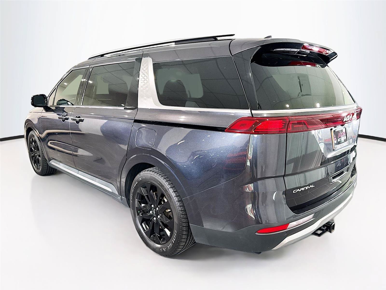 Used 2024 Kia Carnival SX Prestige FWD image 36
