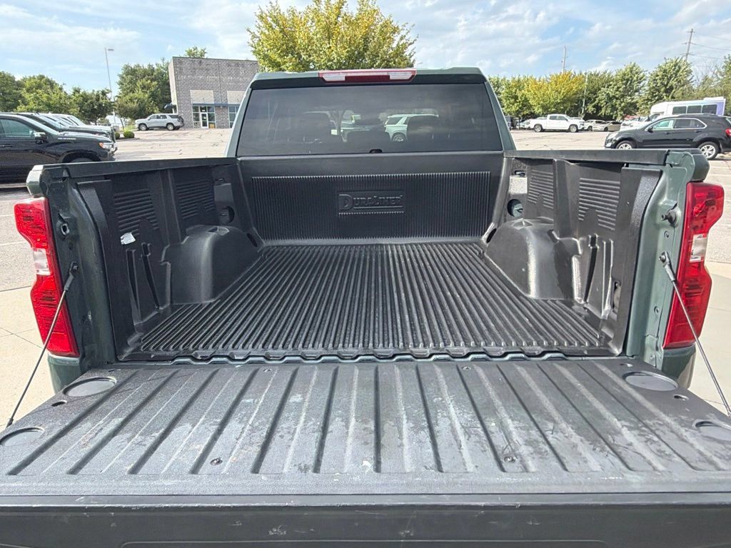 Used 2025 Chevrolet Silverado 1500 LT AWD/4WD image 47