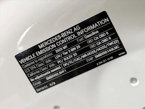 Used 2025 Mercedes-Benz C 300 Sedan image 19