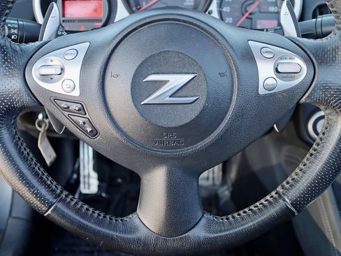 Used 2013 Nissan 370Z Touring RWD image 19