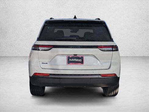 New 2026 Jeep Grand Cherokee Limited w/ Limited Altitude Package image 7