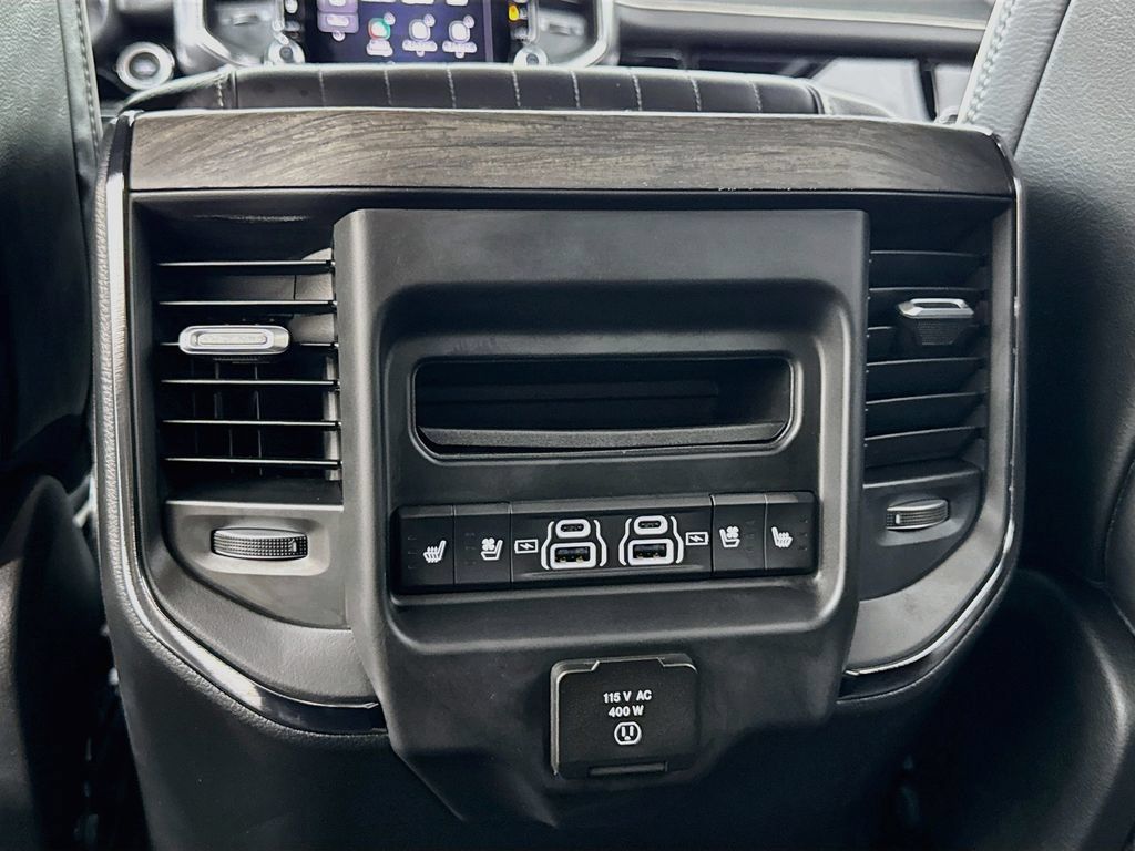 Used 2025 RAM 1500 Limited AWD/4WD image 27