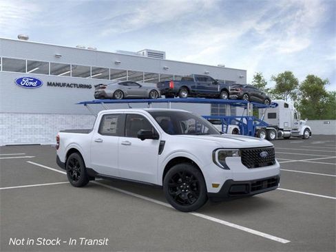 New 2026 Ford Maverick Lariat w/ Black Appearance Package image 7