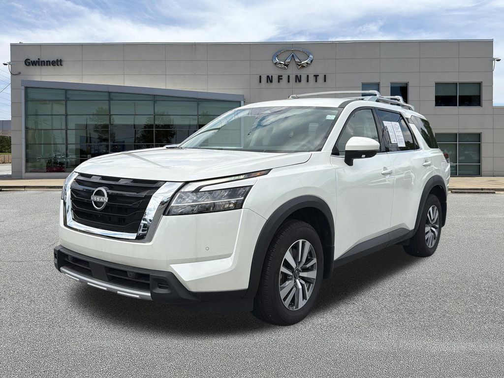 Used 2024 Nissan Pathfinder SL FWD image 1