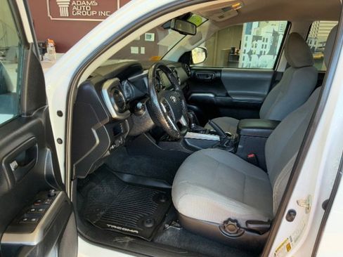 Used 2019 Toyota Tacoma SR5 image 14