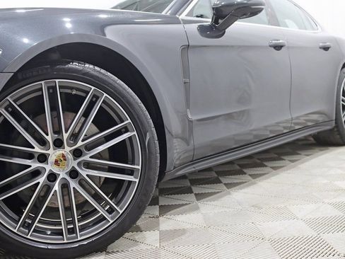 Used 2017 Porsche Panamera 4S image 5