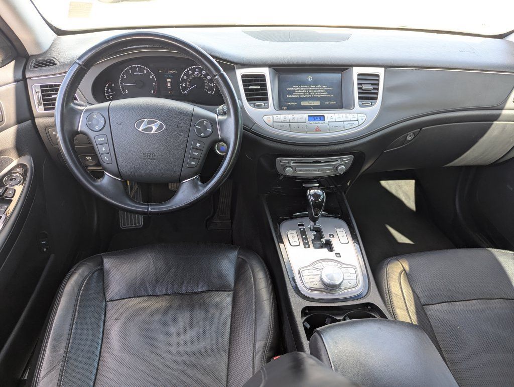 Used 2014 Hyundai Genesis 3.8 w/ Technology Package 03 RWD image 29