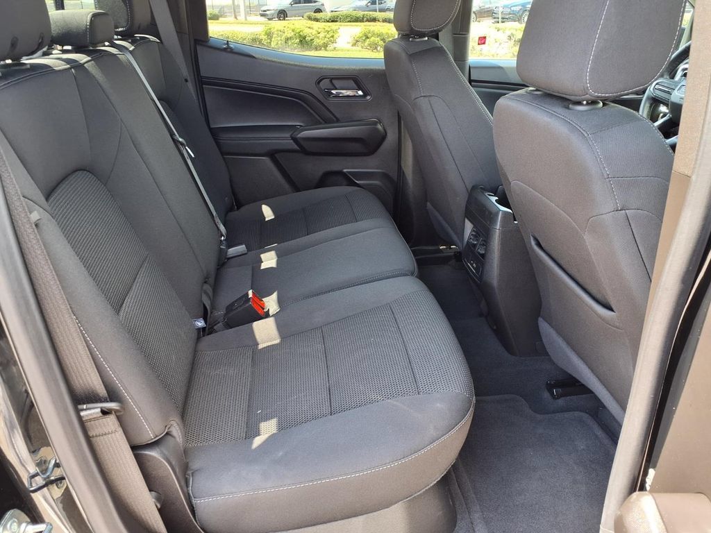 Used 2025 GMC Canyon Elevation w/ Convenience Package AWD/4WD image 15