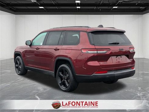 Used 2022 Jeep Grand Cherokee L Limited w/ Black Appearance Package image 3