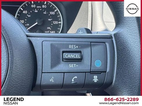 Used 2024 Nissan Rogue SV AWD/4WD image 17