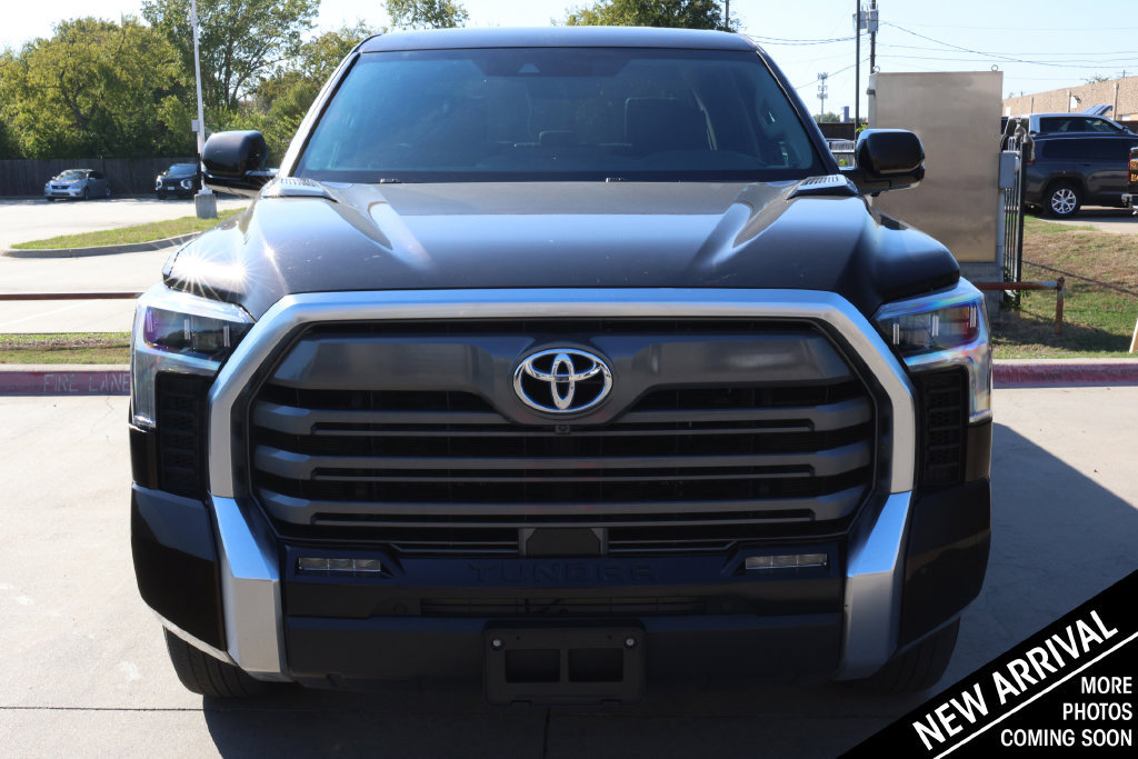 Used 2024 Toyota Tundra Limited AWD/4WD image 2