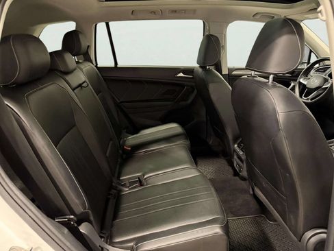 Used 2023 Volkswagen Tiguan SE AWD/4WD image 23