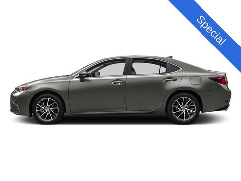 Used 2017 Lexus ES 350 w/ Navigation System Package image 34