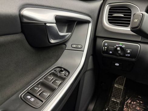 Used 2018 Volvo V60 T6 Polestar image 18