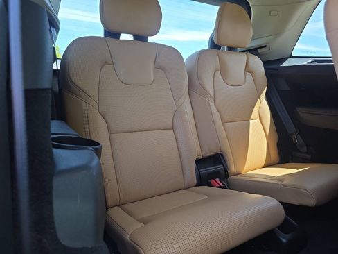 Used 2016 Volvo XC90 T6 Inscription w/ Convenience Package AWD/4WD image 33