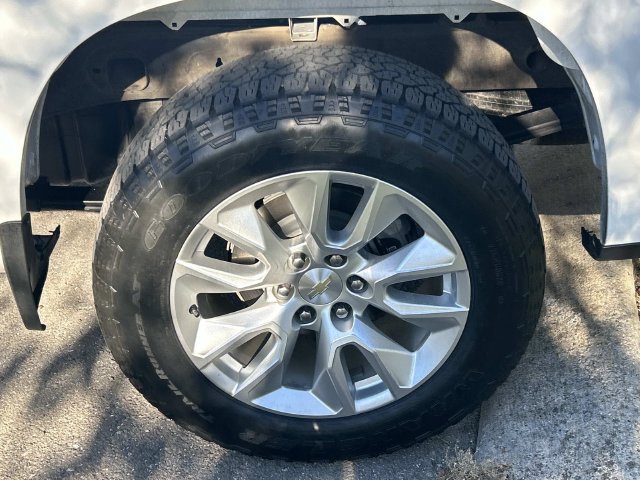 Used 2023 Chevrolet Silverado 1500 Custom AWD/4WD image 10