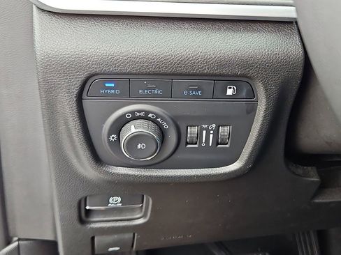 Used 2024 Jeep Grand Cherokee Limited 4xe image 14