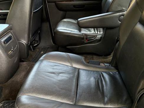 Used 2009 Chevrolet Suburban LTZ image 16