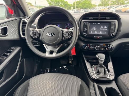 Certified 2020 Kia Soul LX FWD image 12