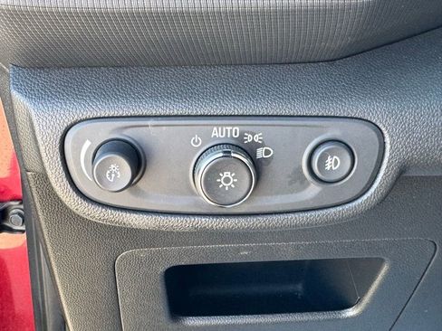 Used 2023 Chevrolet TrailBlazer RS image 30