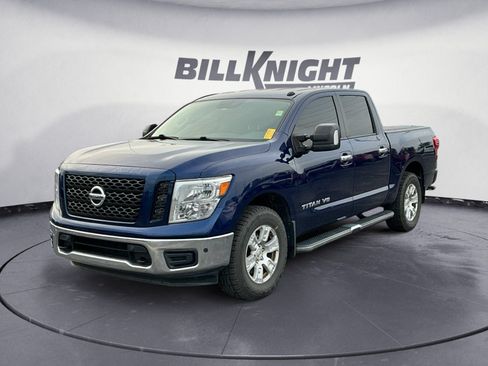 Used 2019 Nissan Titan SV w/ SV Convenience Package AWD/4WD image 1